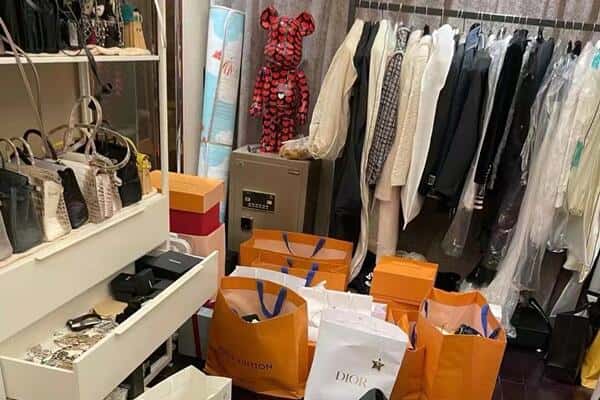 呼伦贝尔市阿荣回收一线品牌衣服
